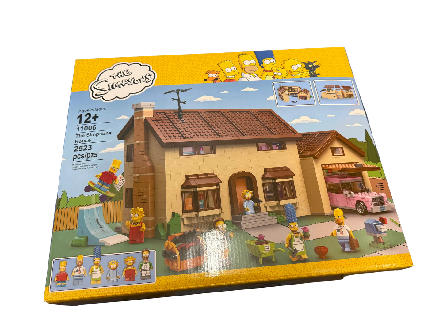 Large Suburban Family House Building Set 2523pcs Car 6 Figures Boxed Simpson