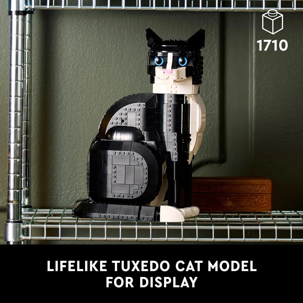 Black & White Tuxedo Cat Building Set 1710 Pet Display Model Boxed