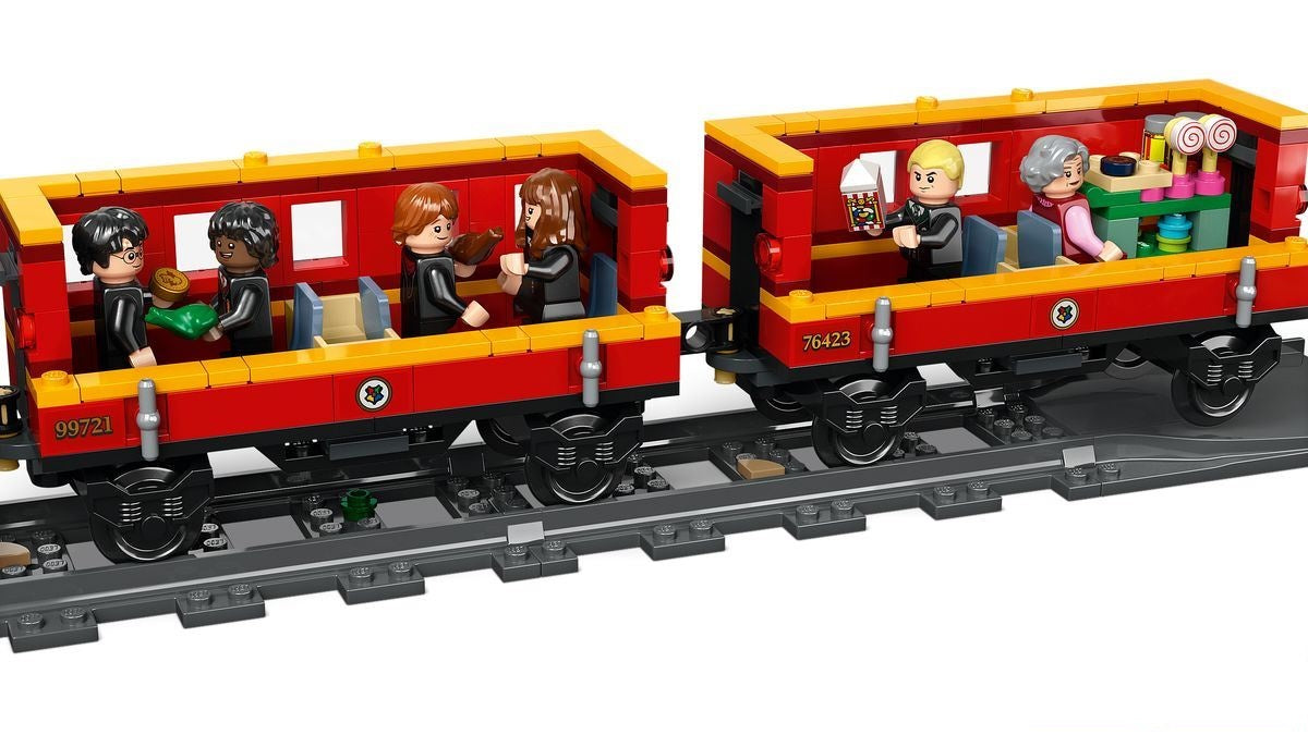 BuildMOC Wizard School Express Train & Station Building Blocks Set 1074+ Pieces HP