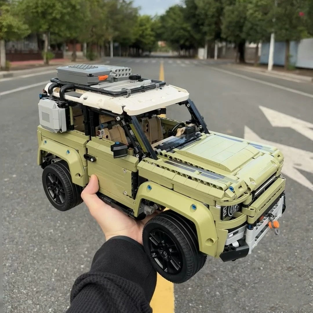 Olive Green 4x4 Off-Road Vehicle 2573pc Mechanical Building Set Boxed Land