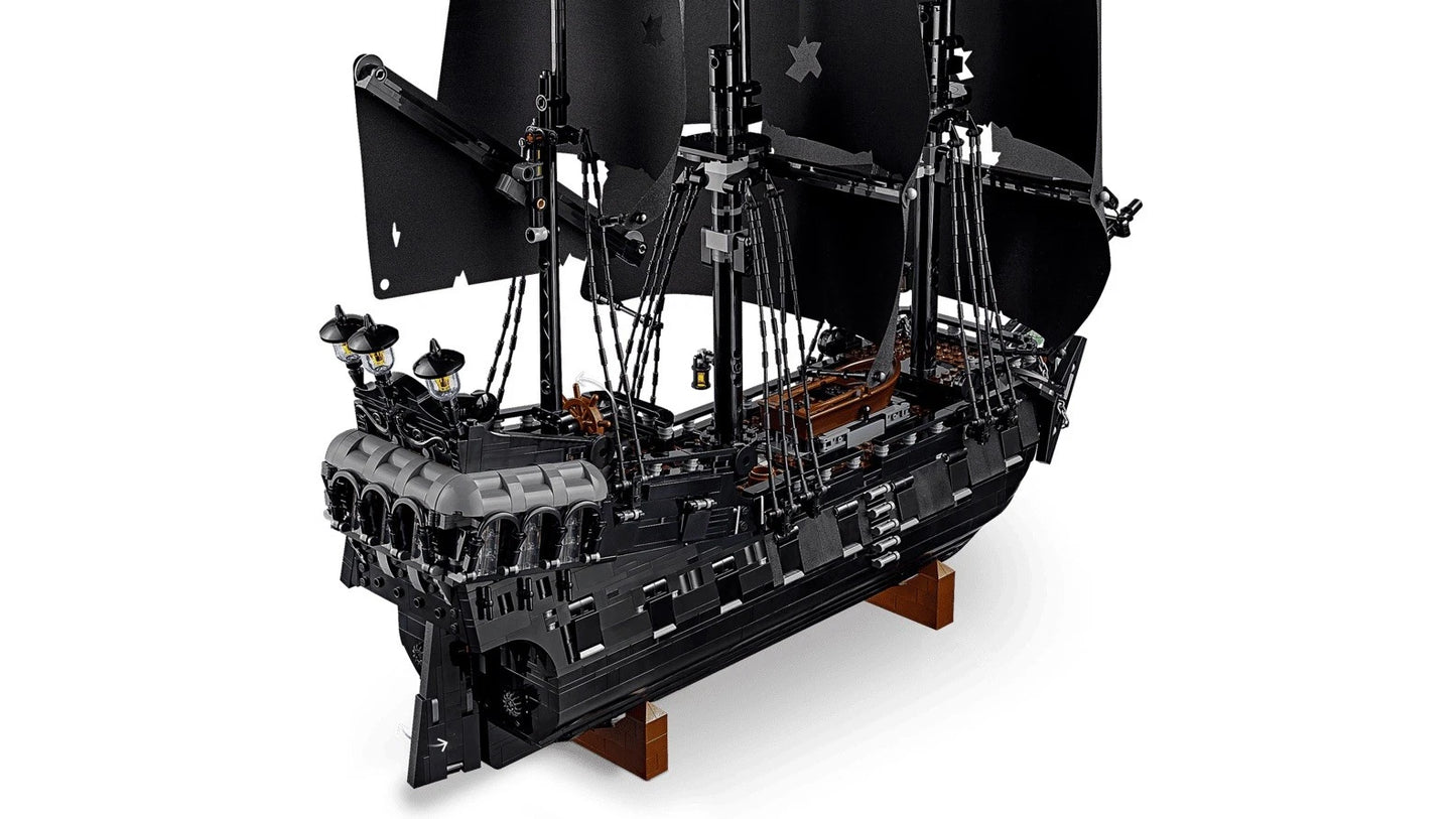 Black Pirate Ship Building Blocks Set 2862pcs Large Display Model Boxed