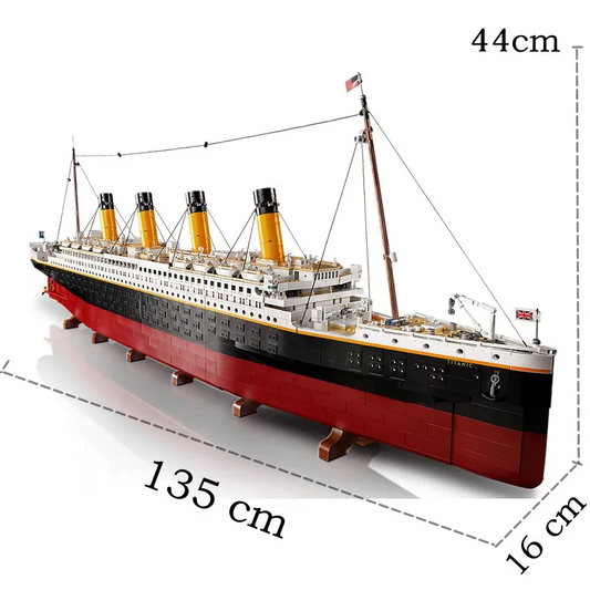 Titanic 9,090-piece 135cm building block display model – side view